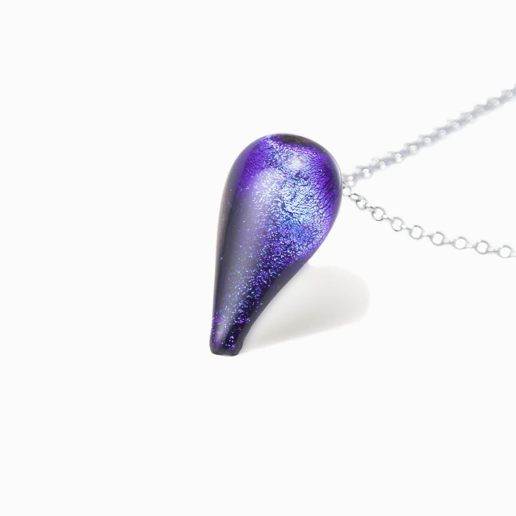 NECKLACE EMERAUDE ~ IRIS BLUE | DROP | REFLET[proNECKLACE EMERAUDE ~ IRIS BLUEduct_vendor]MicrocosmosPRODUCT INFORMATION

Exlusive Microcosmoses Glass Reflet
Bead size length: 20 mm/ 0.8" |  width: 12 mm/ 0.5"

Base chain: Sterling Silver 925 ~ Stainless Steel 
ChaiNECKLACE
