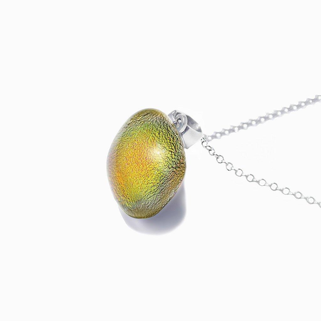 NECKLACE INDIGO ~ ETERNAL FUSHIA | SQUIRCLE | REFLET[proNECKLACE INDIGO ~ ETERNAL FUSHIAduct_vendor]MicrocosmosPRODUCT INFORMATION

Exlusive Microcosmoses Glass Reflet
Bead size length: 14 mm / 0.55" |  width: 14 mm / 0.55"

Base chain: Sterling Silver 925 ~ Stainless Steel 
NECKLACE