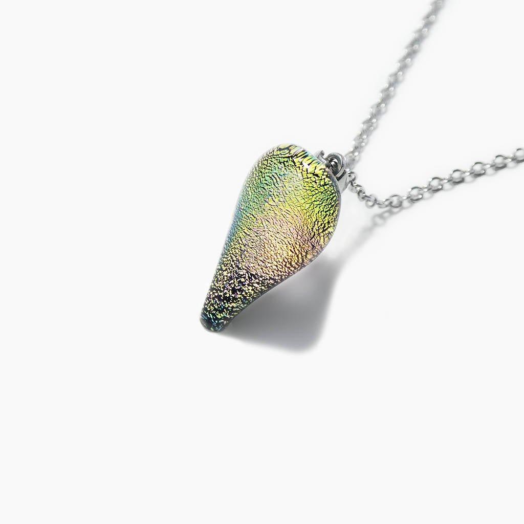 NECKLACE PARME ~ LIGHT GREEN | DROP | REFLET[proNECKLACE PARME ~ LIGHT GREENduct_vendor]MicrocosmosPRODUCT INFORMATION

Exlusive Microcosmoses Glass Reflet
Bead size length: 20 mm/ 0.8" |  width: 12 mm/ 0.5"

Base chain: Sterling Silver 925 ~ Stainless Steel 
ChaiNECKLACE