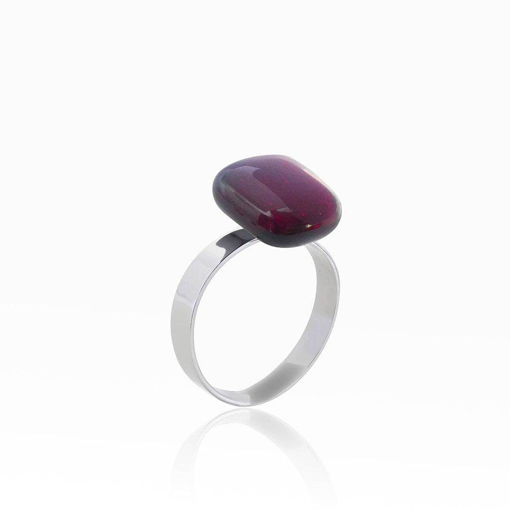 RING RED RUBY | SQUIRCLE | REFLET[proRING RED RUBYduct_vendor]MicrocosmosPRODUCT INFORMATION

Exclusive Microcosmoses Glass Reflet™
Base: Stainless Steel 
Bead size length: 12~14 mm / 0.47"~0.55" |  width: 12~14 mm / 0.47"~0.55"


Free GiRINGS GLASS REFLET